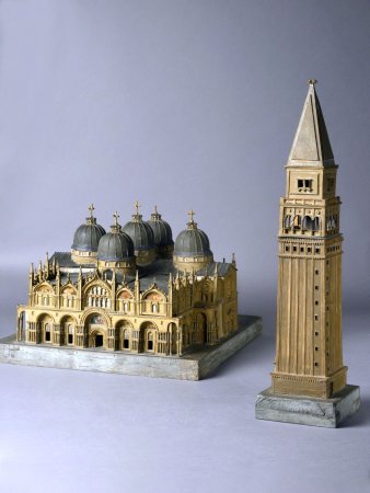 Modelle von Kirchenbauten