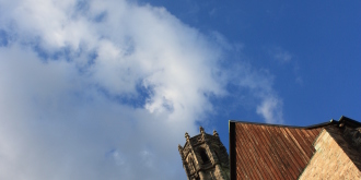 Ein Spiel um Himmel und Hölle: Erfurter „Jenseitsspiel“ lädt ab Sonntag in die Barfüßerkirche ein