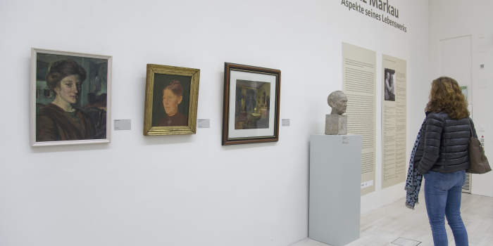 Abschließende Kuratorenführung in der Sonderausstellung im Angermuseum