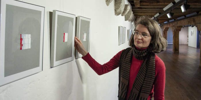 Das wenige Ganze: Neue Ausstellung mit Werken von Elke Albrecht in der Galerie Waidspeicher