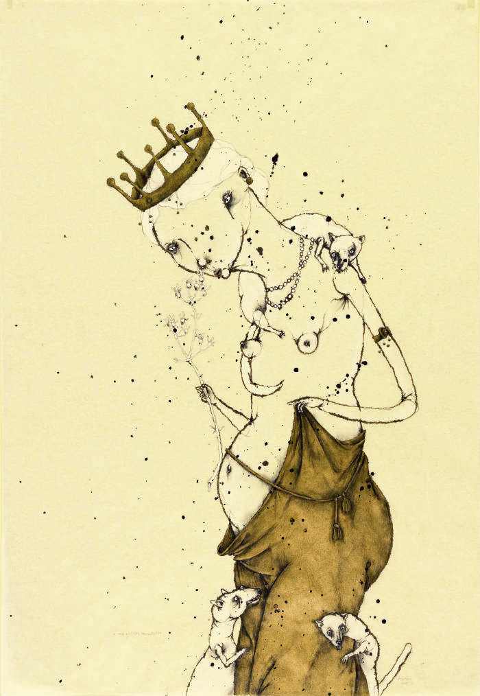Kunstwerk einer halbnackten Frau mit Krone 