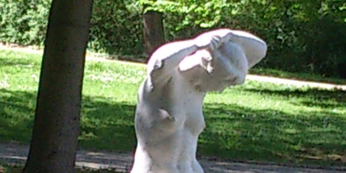 Die „Badende“ kehrte als Kopie ans Stadtpark-Bassin zurück