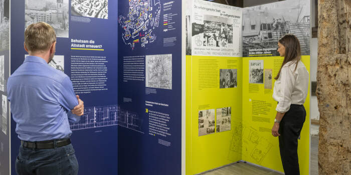 „Stadtwende“: Verlängerung der Wanderausstellung und Zeitzeugengespräch