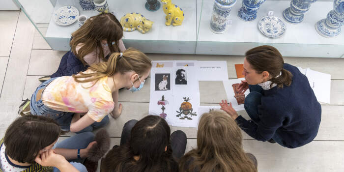 Interner Verweis: „Entdeckungsreise zu den Tieren in der Kunst“ – Keramikworkshop für Kinder
