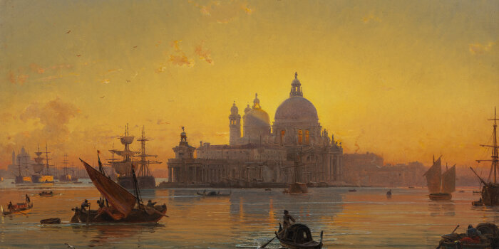 mehrere Bot auf dem Wasser, im Hintergrund eine venezianische Kirche im Sonnenuntergang