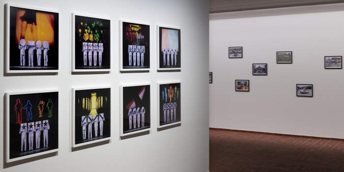 Künstlergruppe „Engelberg“ zeigt inszenierte Fotografie in der Kunsthalle