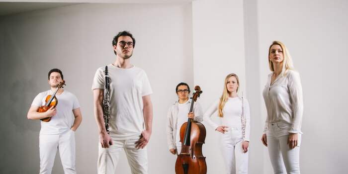 Ensemble via nova und Pluto’s Tide Tanzprojekt gastieren in der Kunsthalle Erfurt