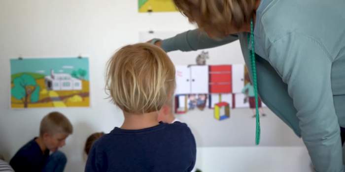 Blick in die Ausstellung „Bauhaus-Kater Fritzie“