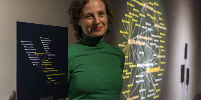 Eintauchen ins Dunkel – Zwei Künstlerinnen in zwei Ausstellungen in der Galerie Waidspeicher