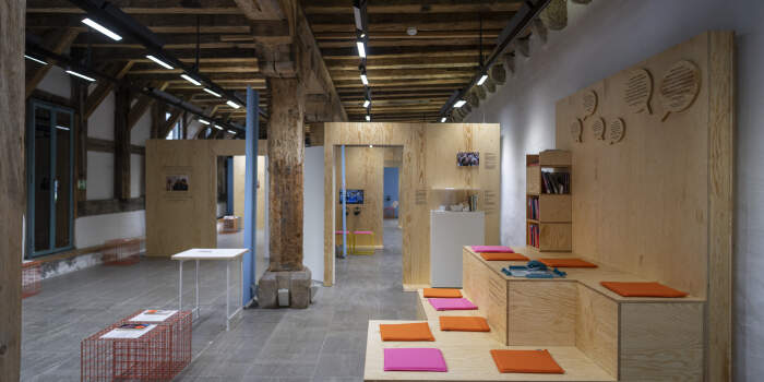 Interner Verweis: Schreiben ist weiterhin Glück: Ausstellung zu Mirjam Pressler mit neuen Angeboten verlängert